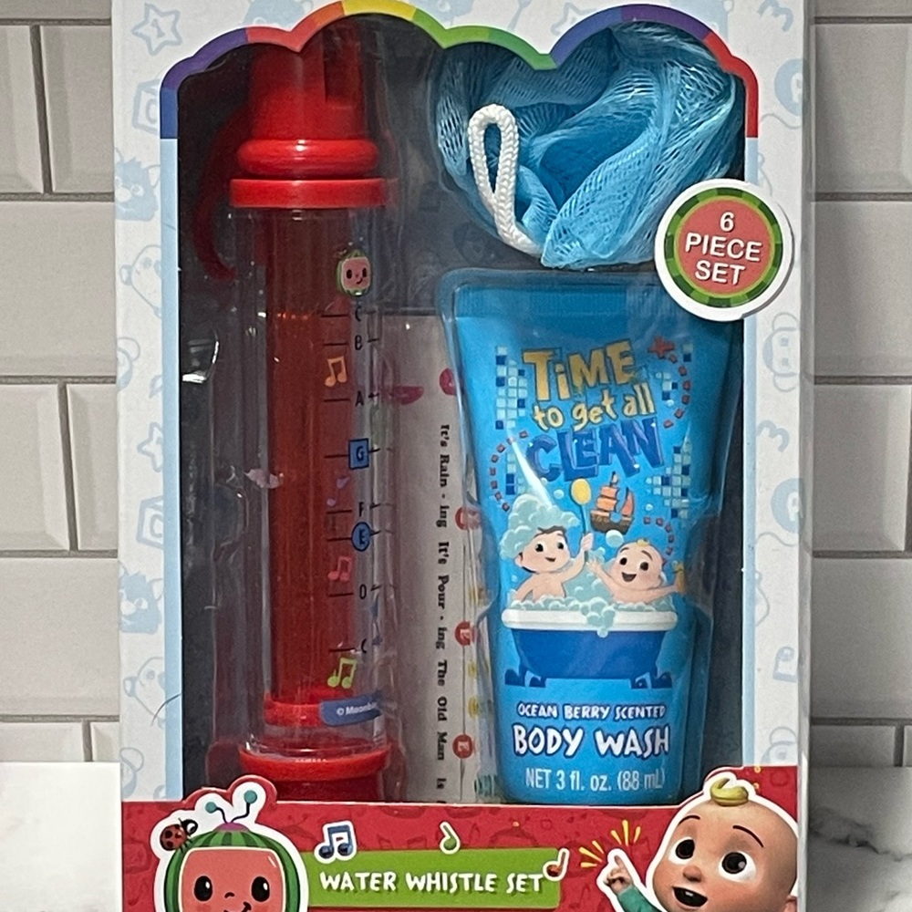 CoComelon Bath Activity Set - Picture 4 of 6